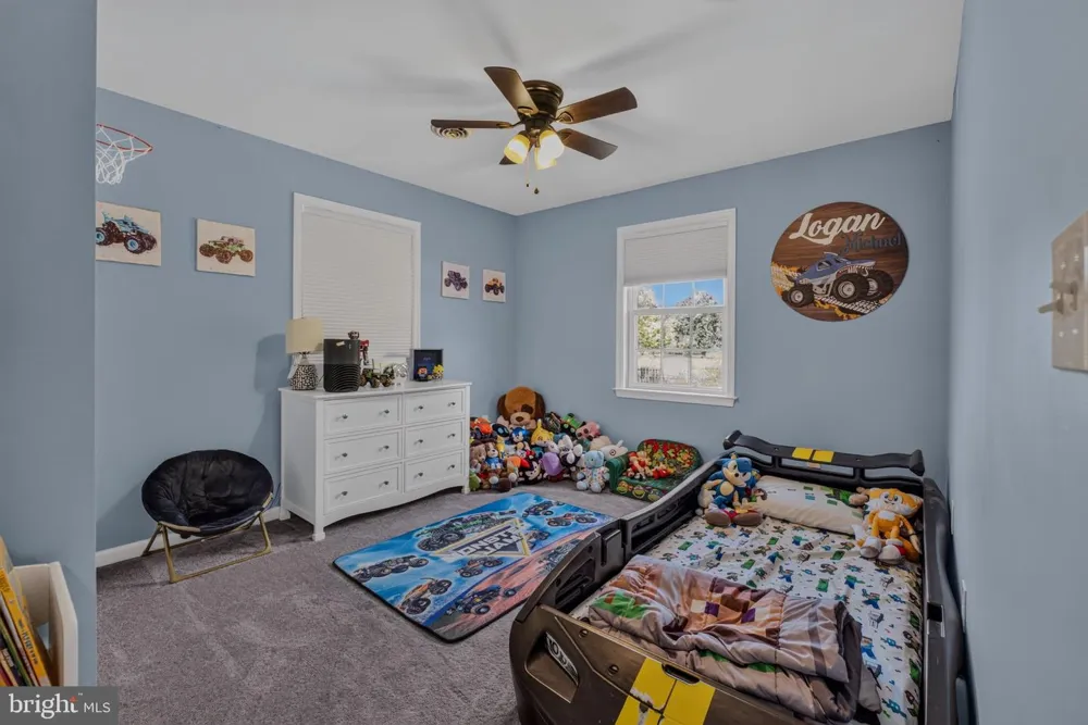 8115 OAK WOOD DRIVE King George, VA 22485