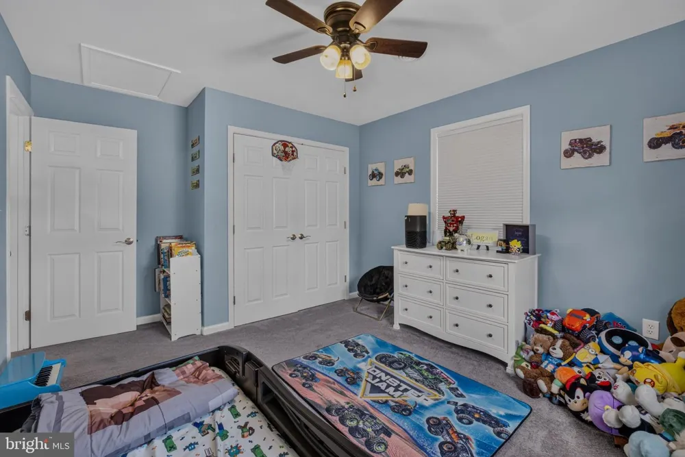 8115 OAK WOOD DRIVE King George, VA 22485