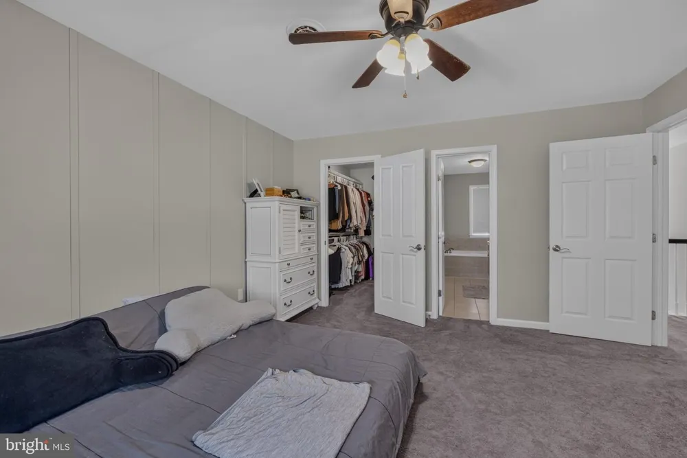 8115 OAK WOOD DRIVE King George, VA 22485