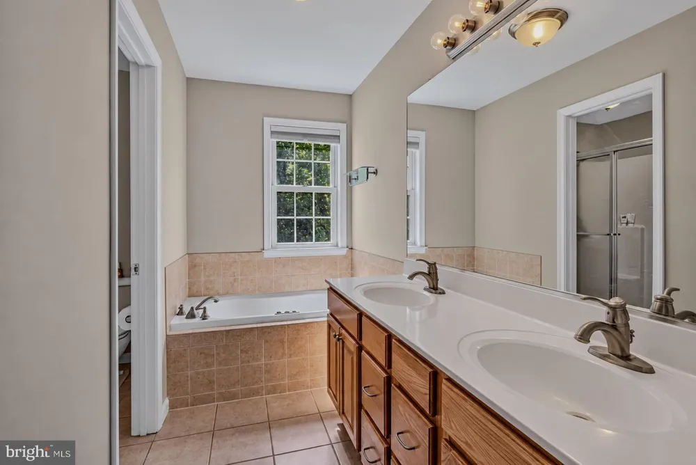 8115 OAK WOOD DRIVE King George, VA 22485