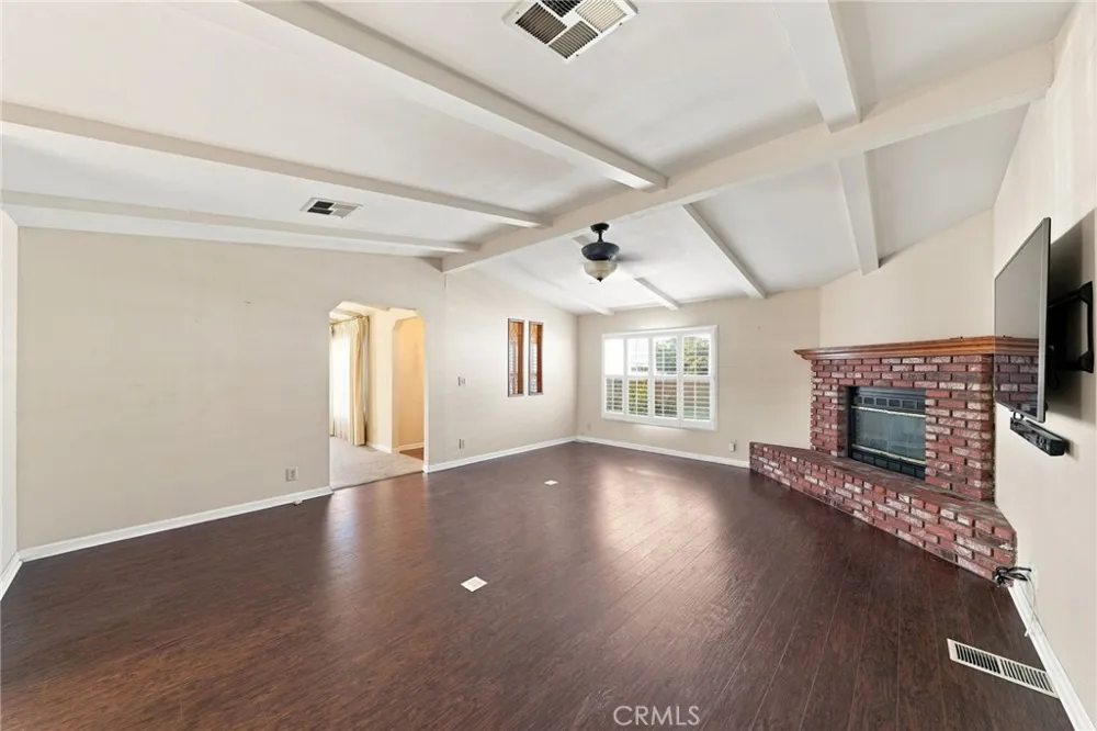 840 E Foothill #205 Azusa, CA 91702