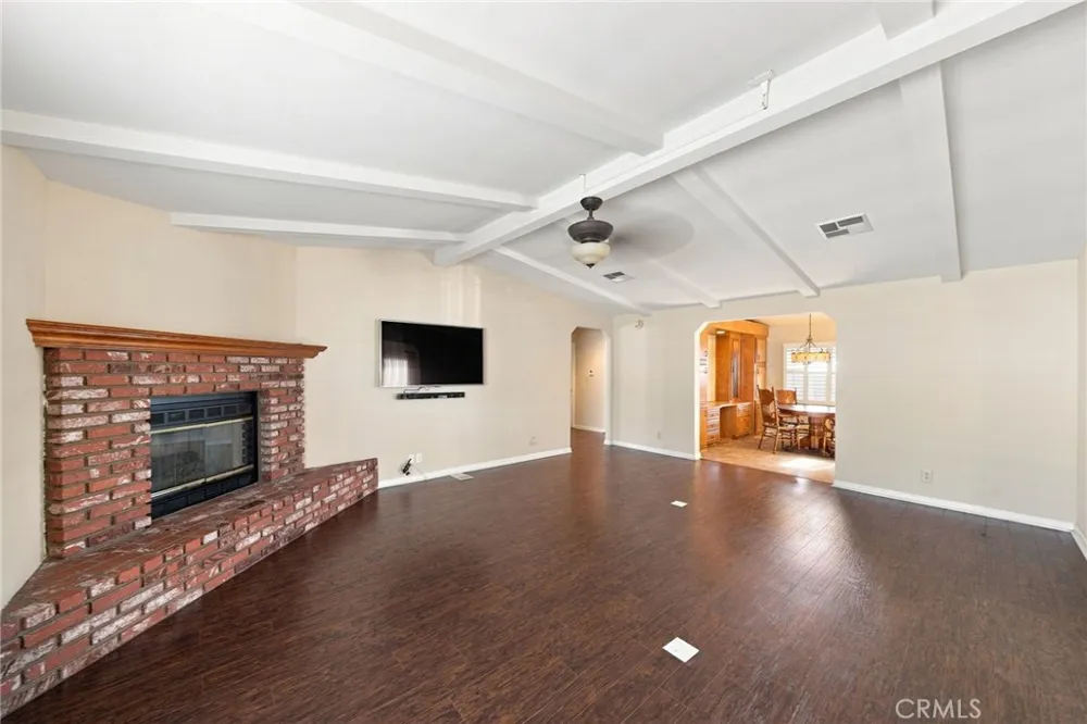 840 E Foothill #205 Azusa, CA 91702