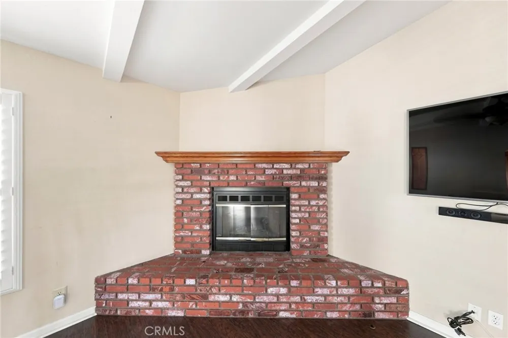 840 E Foothill #205 Azusa, CA 91702