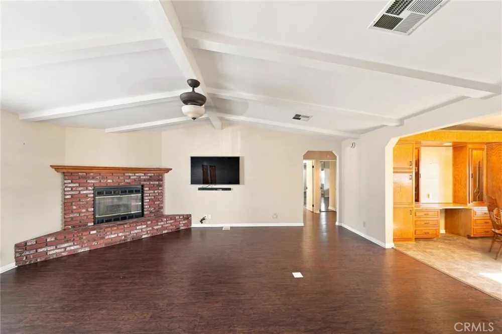 840 E Foothill #205 Azusa, CA 91702
