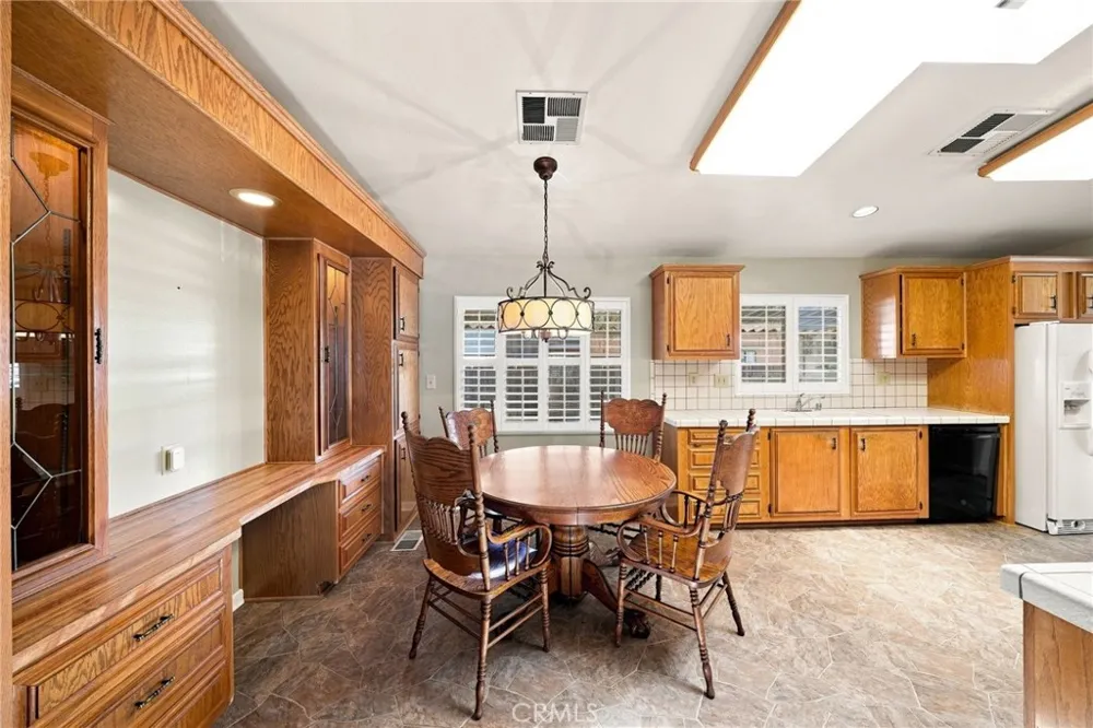 840 E Foothill #205 Azusa, CA 91702