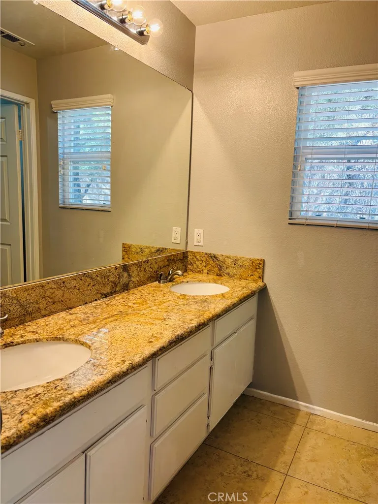 41953 Delmonte Temecula, CA 92591