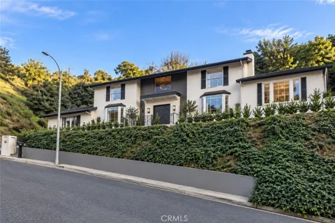 3217 Longridge