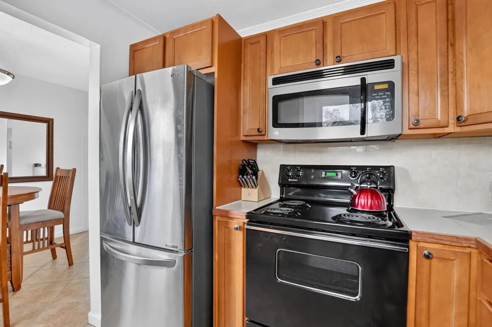 3121 Cambridge F #3121 Deerfield Beach, FL 33442