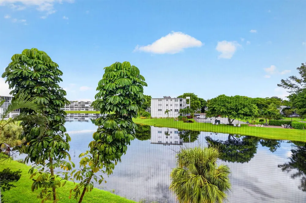 3121 Cambridge F #3121 Deerfield Beach, FL 33442