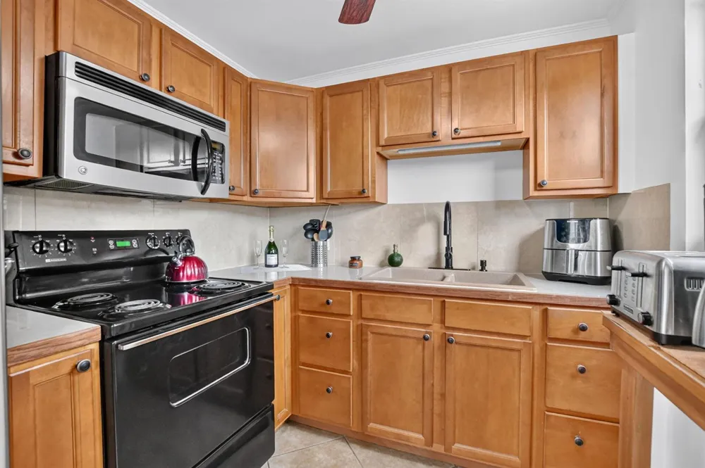3121 Cambridge F #3121 Deerfield Beach, FL 33442