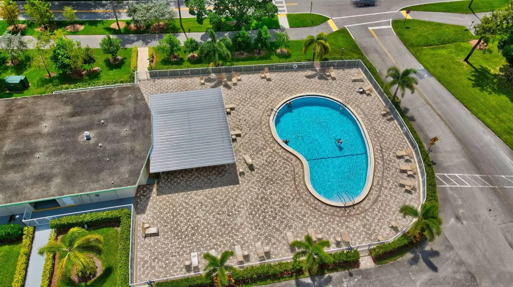 3121 Cambridge F #3121 Deerfield Beach, FL 33442