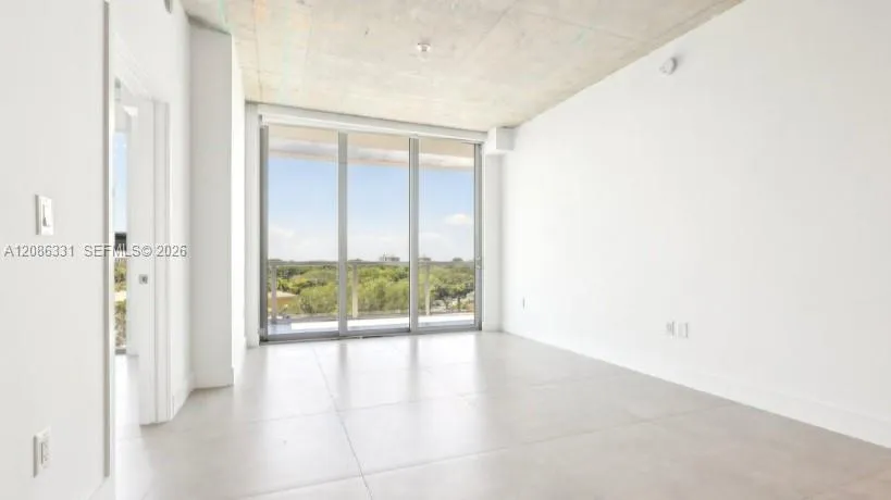 13800 Highland Dr #PH02 North Miami Beach, FL 33181