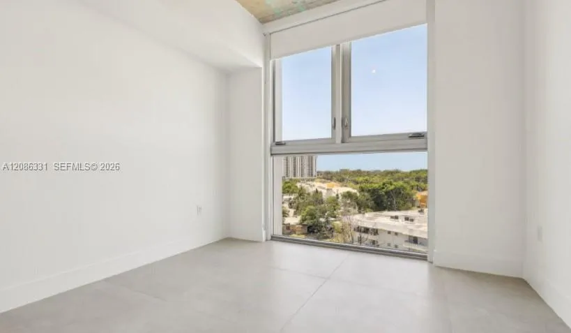 13800 Highland Dr #PH02 North Miami Beach, FL 33181