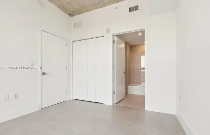 13800 Highland Dr #PH02 North Miami Beach, FL 33181
