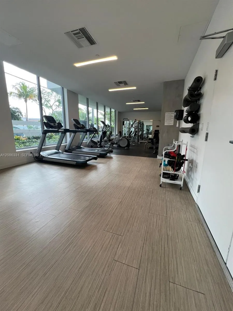 13800 Highland Dr #PH02 North Miami Beach, FL 33181