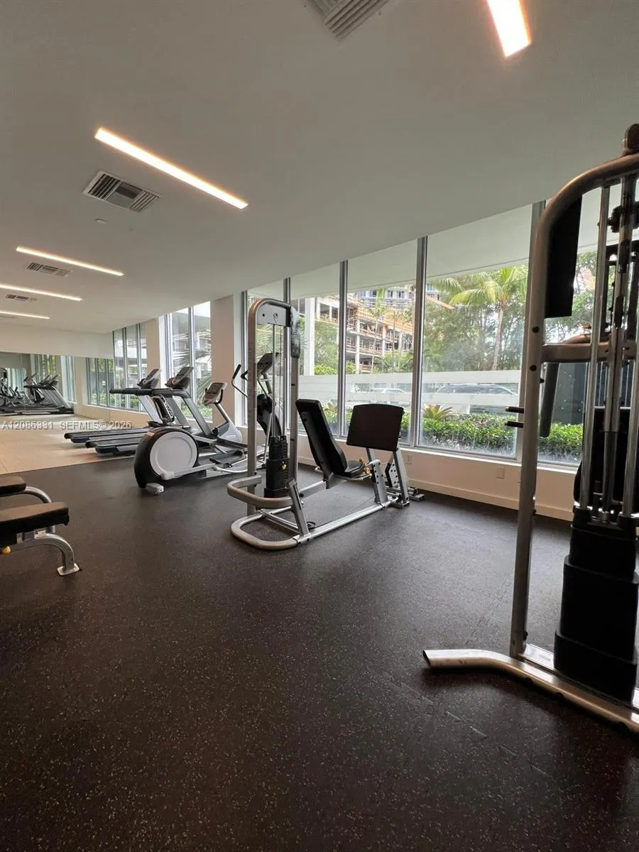 13800 Highland Dr #PH02 North Miami Beach, FL 33181