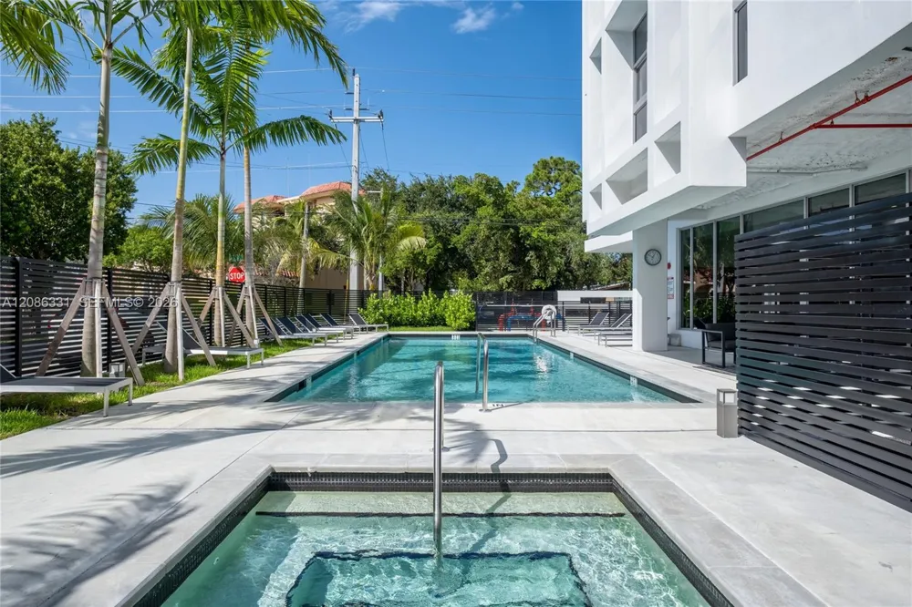 13800 Highland Dr #PH02 North Miami Beach, FL 33181