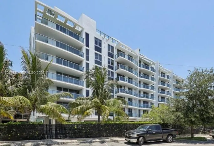 13800 Highland Dr #PH02 North Miami Beach, FL 33181