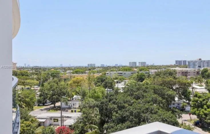 13800 Highland Dr #PH02 North Miami Beach, FL 33181
