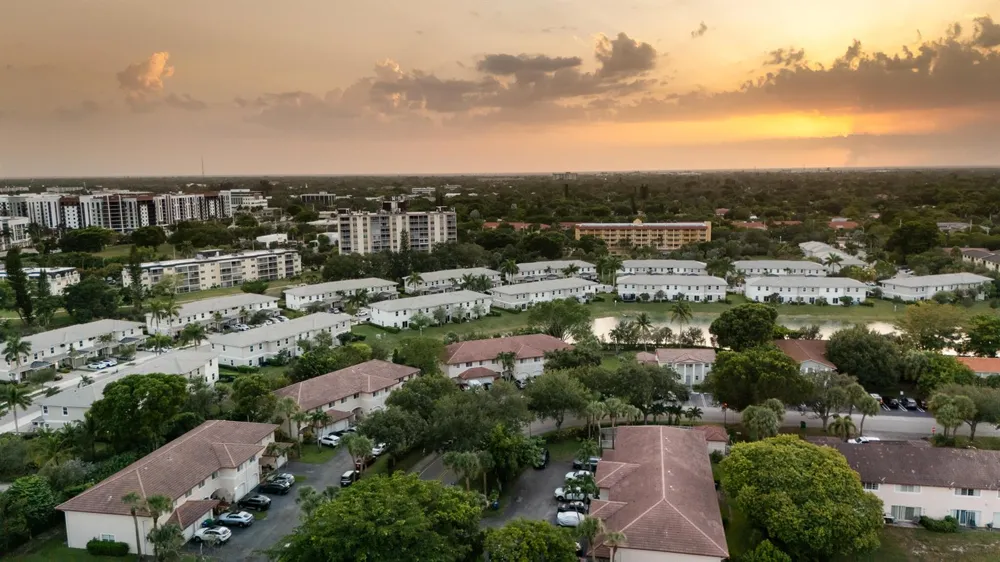 8956 NW 38TH DRIVE Coral Springs, FL 33065