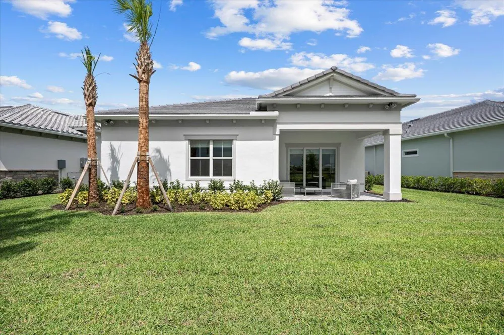 10571 Northbrook Circle Palm Beach Gardens, FL 33412
