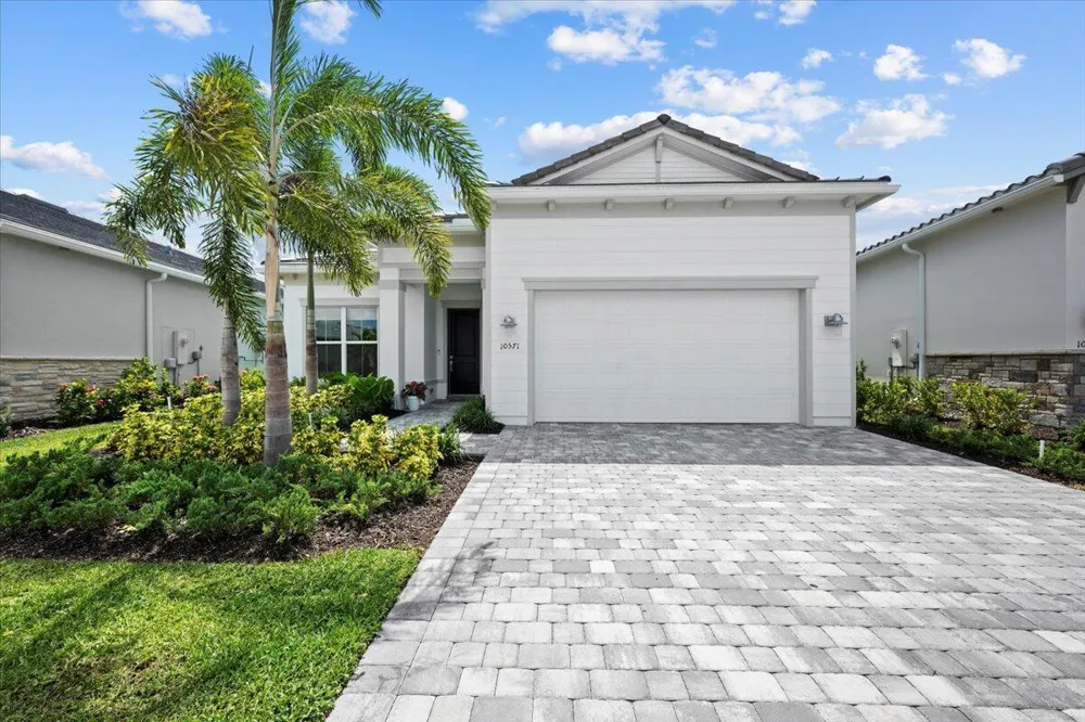 10571 Northbrook Circle Palm Beach Gardens, FL 33412