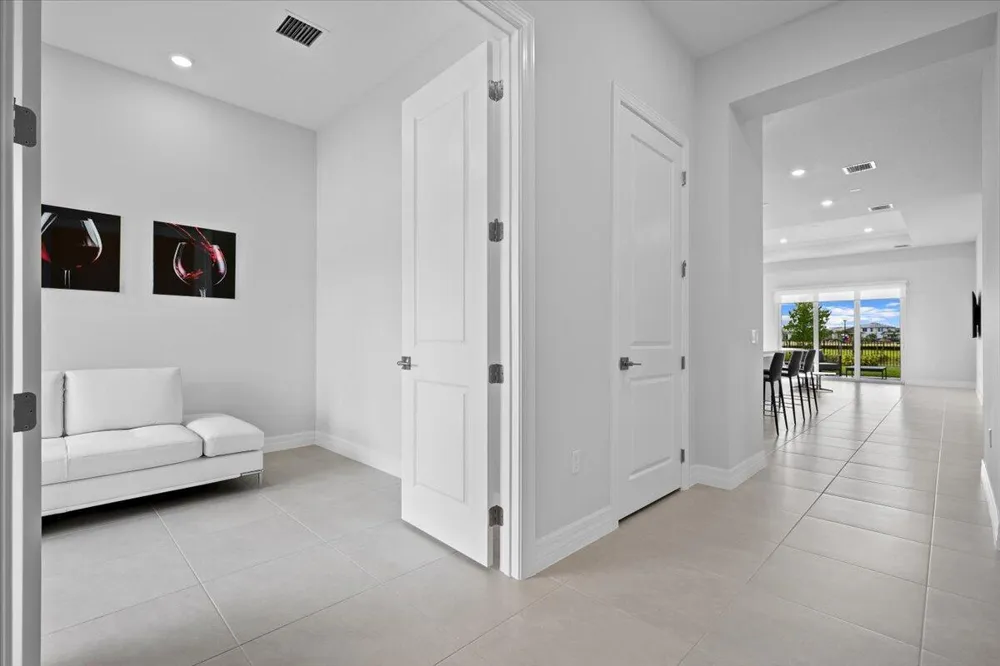 10571 Northbrook Circle Palm Beach Gardens, FL 33412