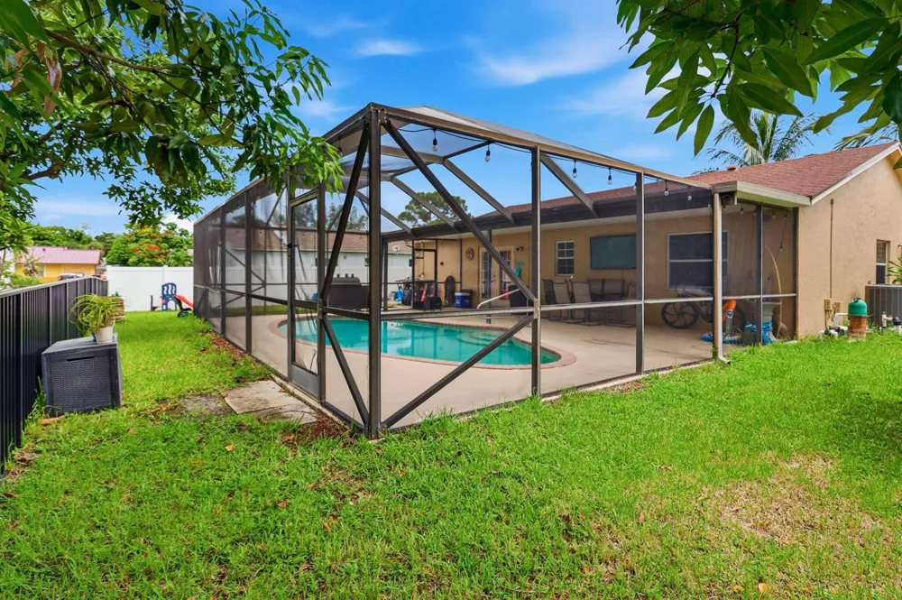 6101 CARTHAGE CIRCLE S Lake Worth, FL 33463