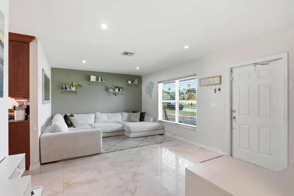 6101 CARTHAGE CIRCLE S Lake Worth, FL 33463