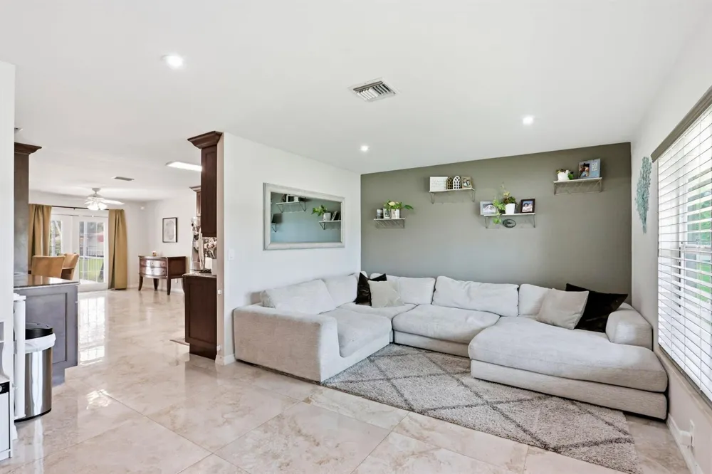 6101 CARTHAGE CIRCLE S Lake Worth, FL 33463