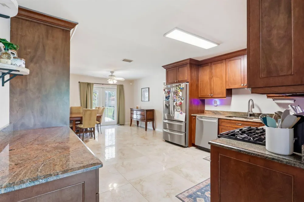 6101 CARTHAGE CIRCLE S Lake Worth, FL 33463
