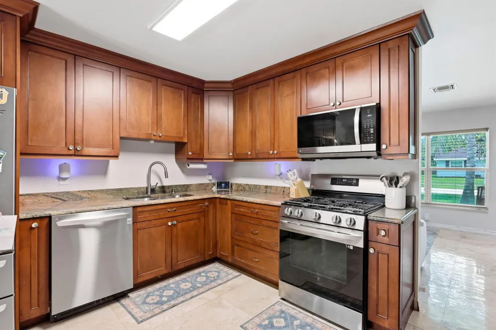 6101 CARTHAGE CIRCLE S Lake Worth, FL 33463