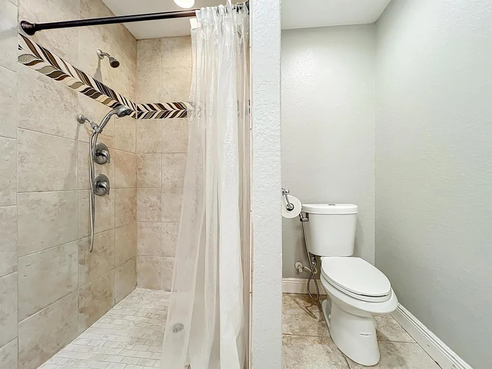 608 MASTERS AVENUE Wildwood, FL 34785