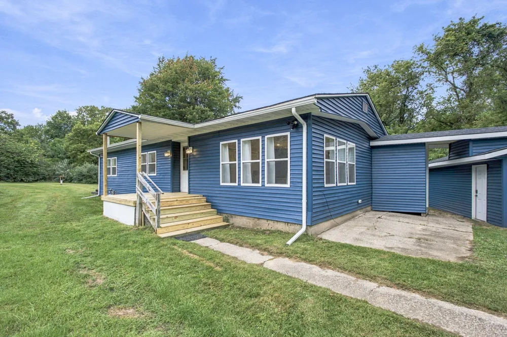 7181 E Beach Drive South Haven, MI 49090