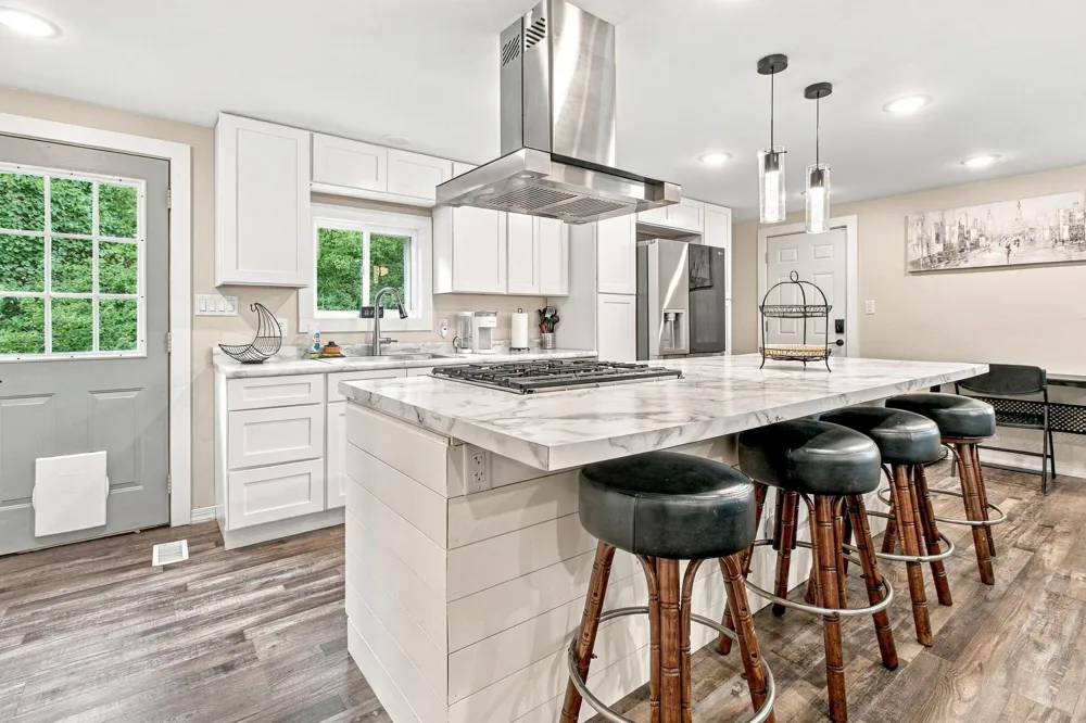 7181 E Beach Drive South Haven, MI 49090