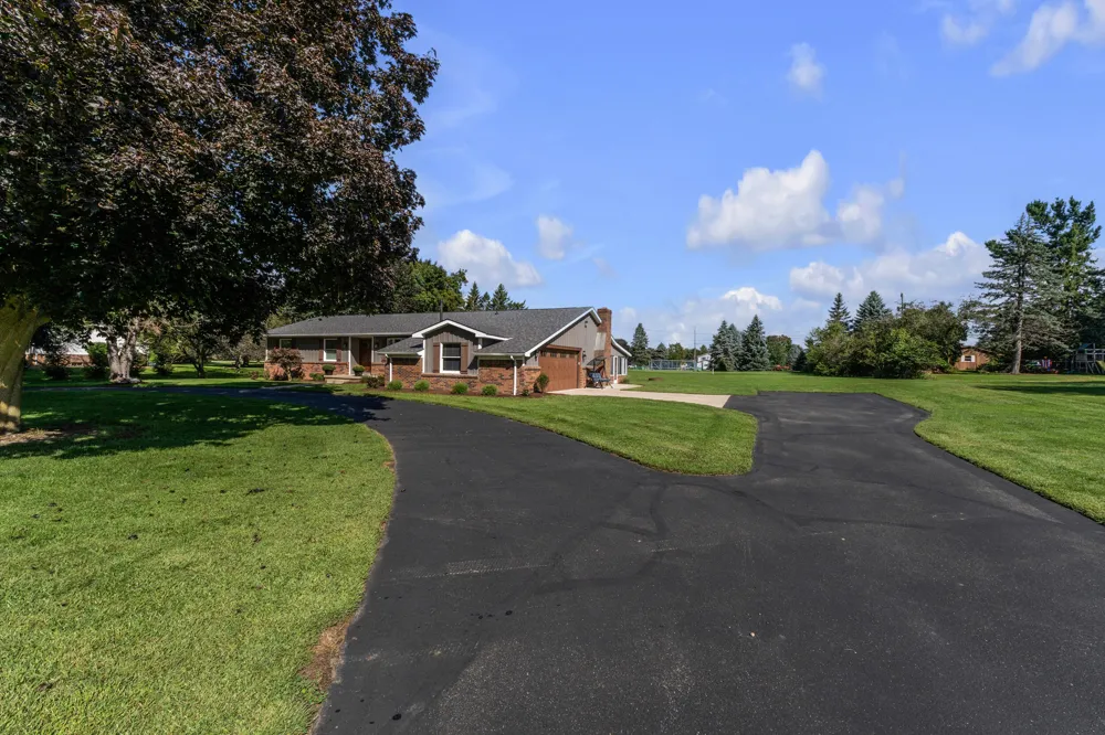 5160 Milwaukee Road Tecumseh, MI 49286