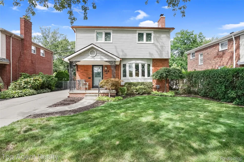 555 Selfridge Boulevard Clawson City, MI 48017