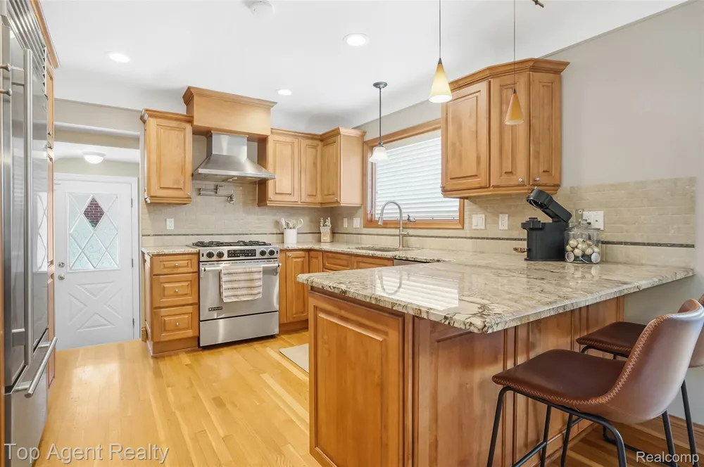 555 Selfridge Boulevard Clawson City, MI 48017