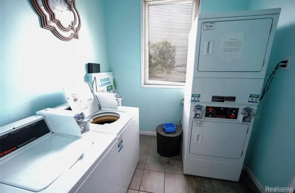8365 Pontiac Lake Road #12 White Lake Charter Township, MI 48386
