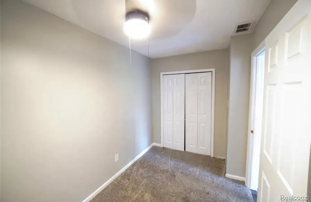 8365 Pontiac Lake Road #12 White Lake Charter Township, MI 48386