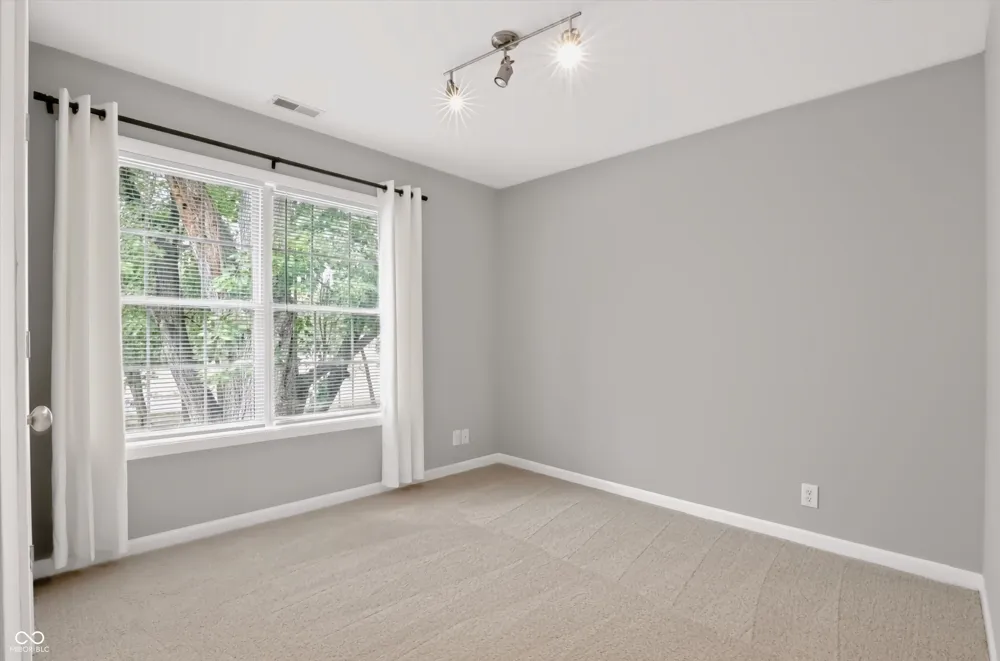 3608 Kessler Boulevard East Drive Indianapolis, IN 46220