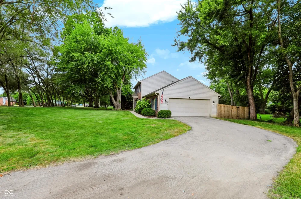 3608 Kessler Boulevard East Drive Indianapolis, IN 46220