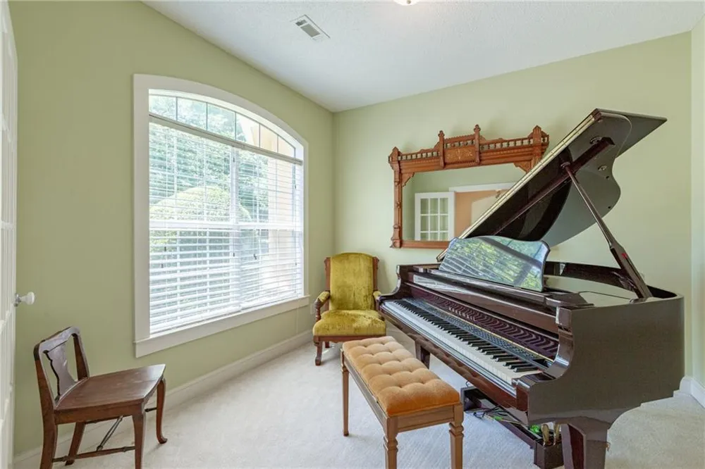 206 Enclave Lane Newnan, GA 30263