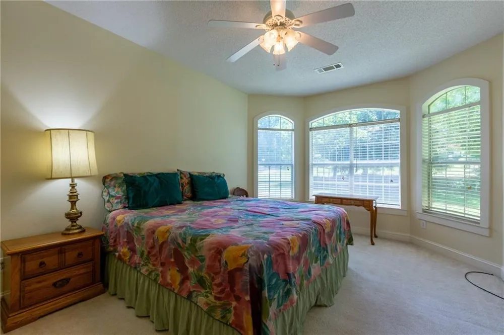 206 Enclave Lane Newnan, GA 30263
