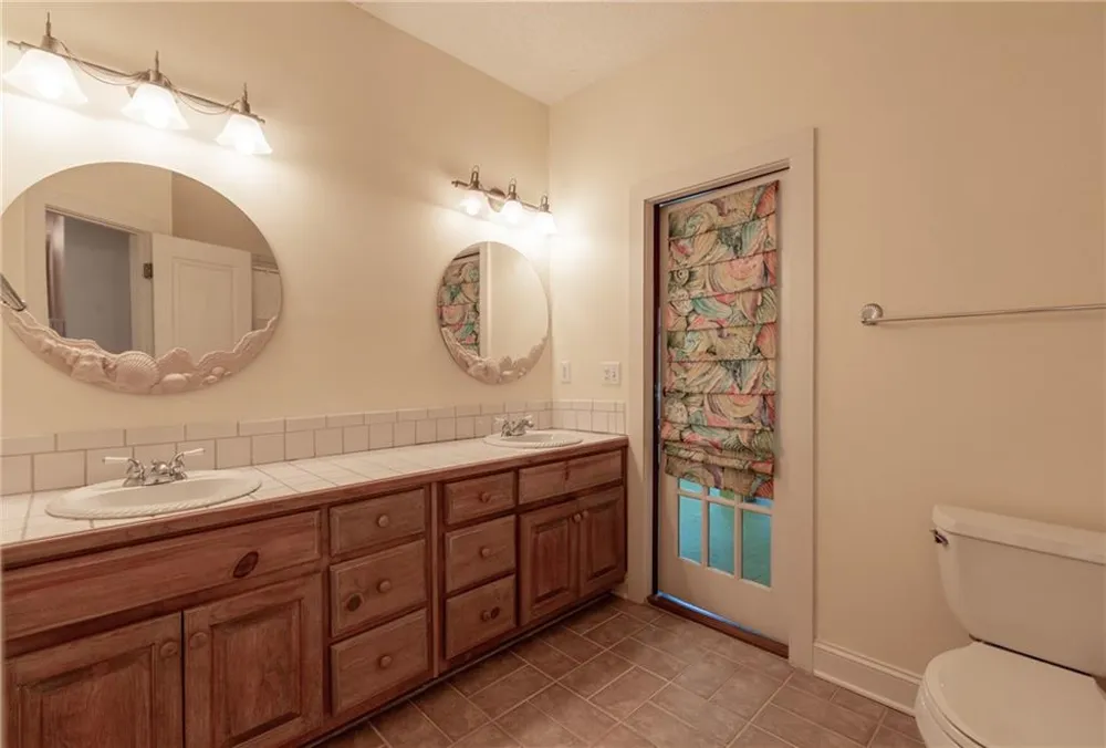 206 Enclave Lane Newnan, GA 30263