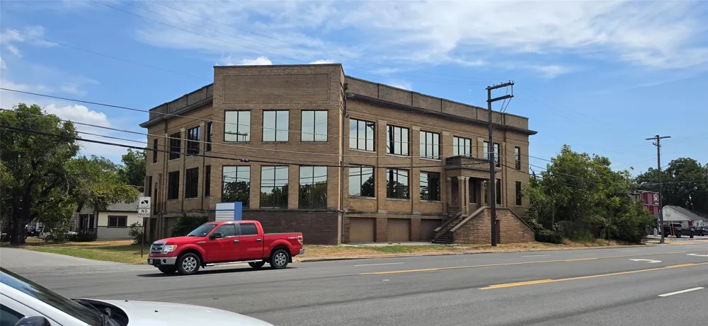 1100 S Austin Avenue Denison, TX 75020