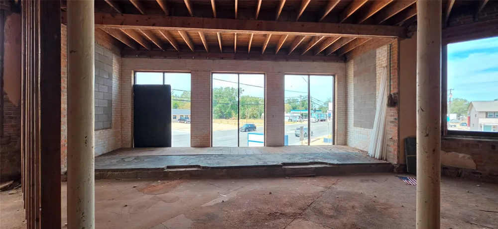 1100 S Austin Avenue Denison, TX 75020