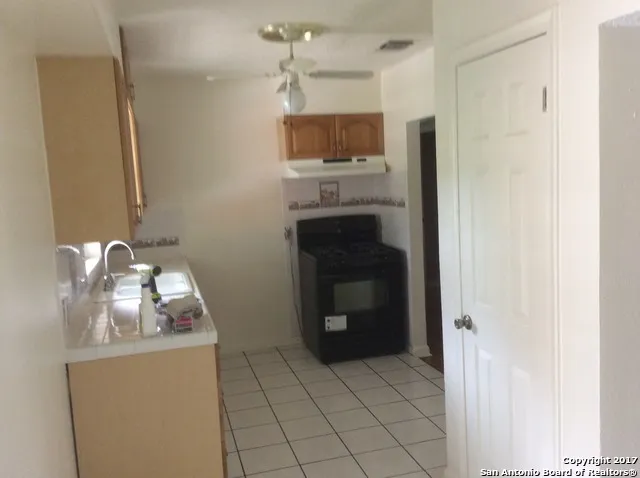 103 DENTON DR San Antonio, TX 78213