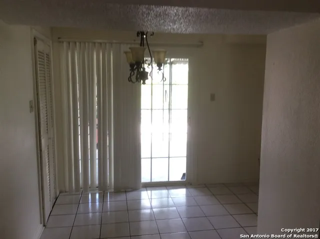103 DENTON DR San Antonio, TX 78213