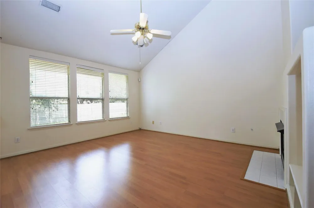 4602 Rainbow Valley Court Missouri City, TX 77459